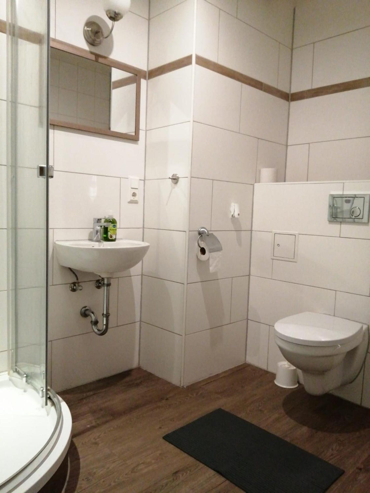 Hotel-Garni "Zum Loewen" Bad Freienwalde Exteriör bild